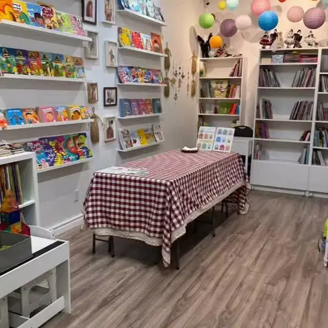 کتاب‌فروشی شهر کتاب، عکس 2 از اینستاگرام