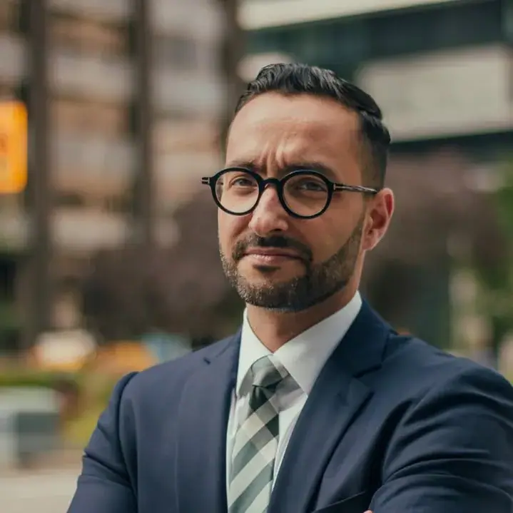 Farjoud Law، عکس 2 از اینستاگرام