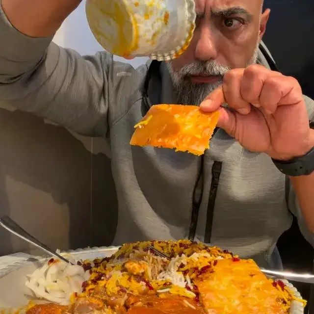 رستوران خاکی اکسپرس، عکس 2 از اینستاگرام