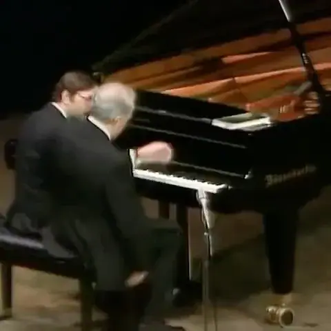 اميد برخوردار، عکس 4 از اینستاگرام