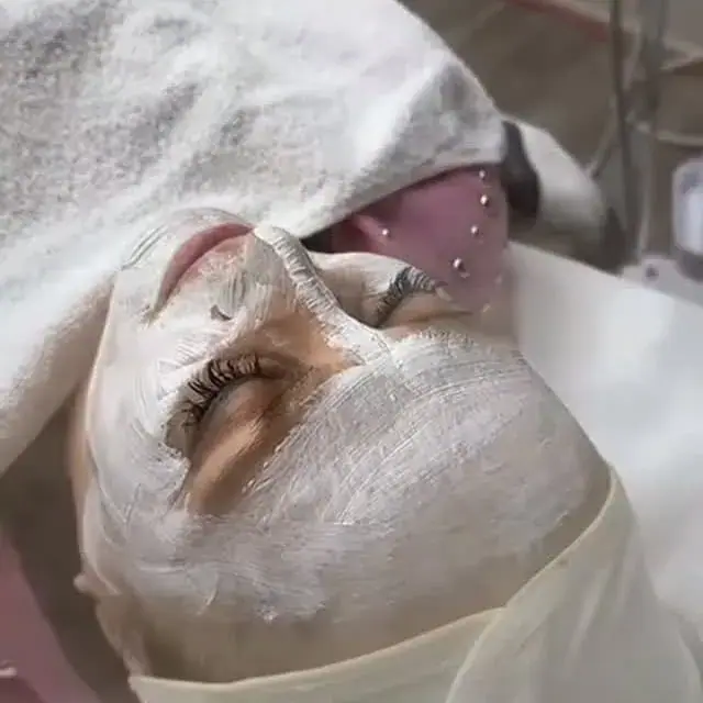 مراقبت از پوست لیزر شیرین، عکس 4 از اینستاگرام